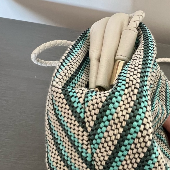 Draper James Frame Textured Clutch - Picture 9 of 12